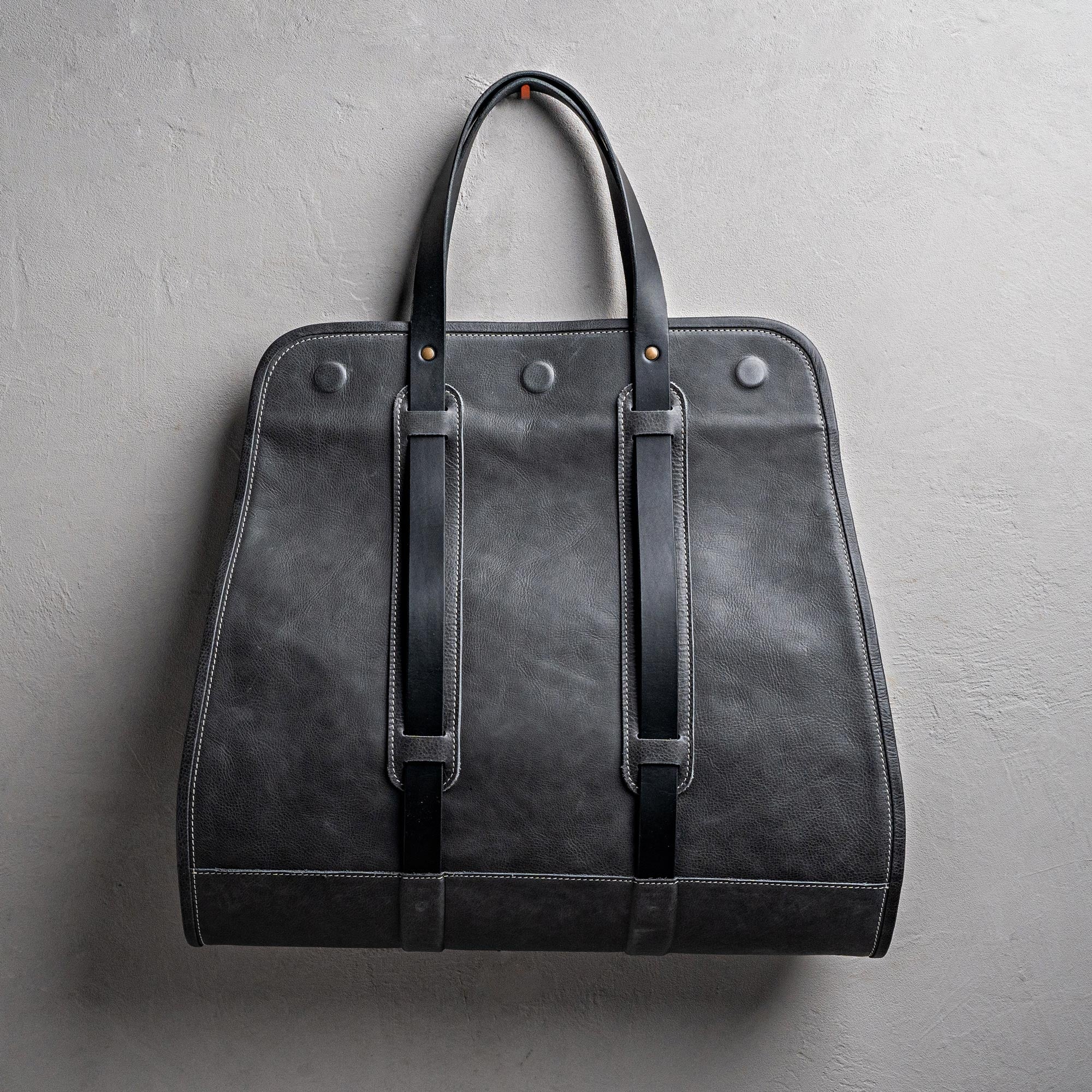 Brennholztasche aus Schwarzem Leder